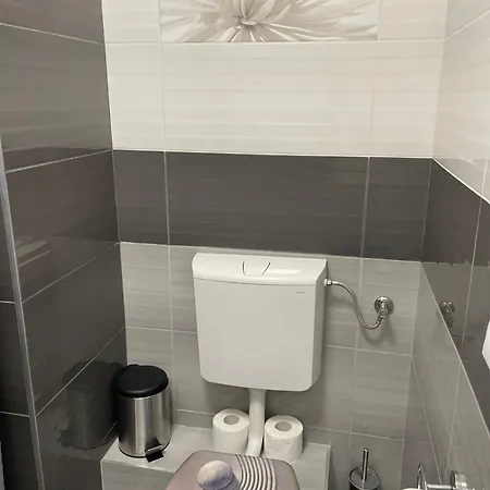 Kis-Hunyad Apartman Miskolc Kültér fotó
